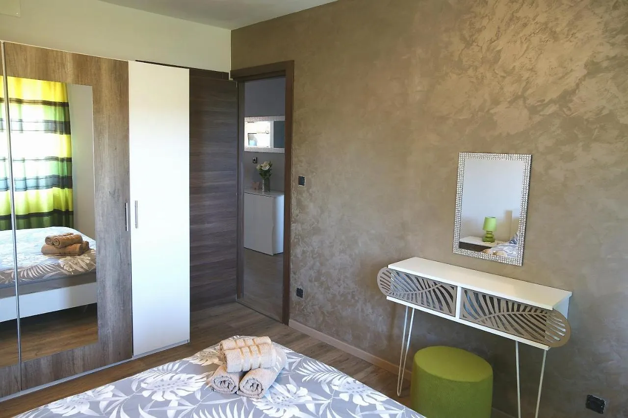 Apartment Grbin Πούλα